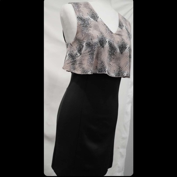 Short Dress - Picture 11 of 16